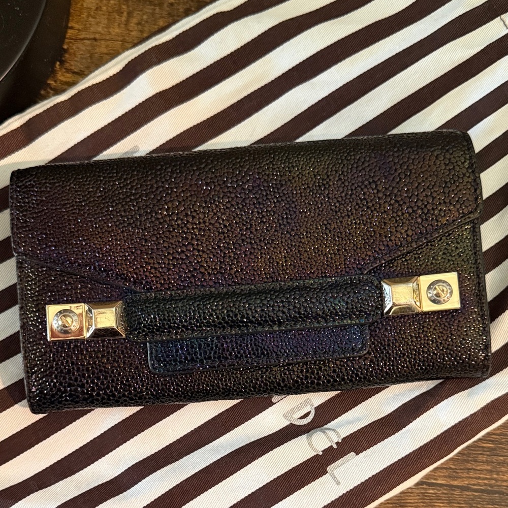 Henri Bendel Petrol clutch ♥️ RARE ITEM ♥️
